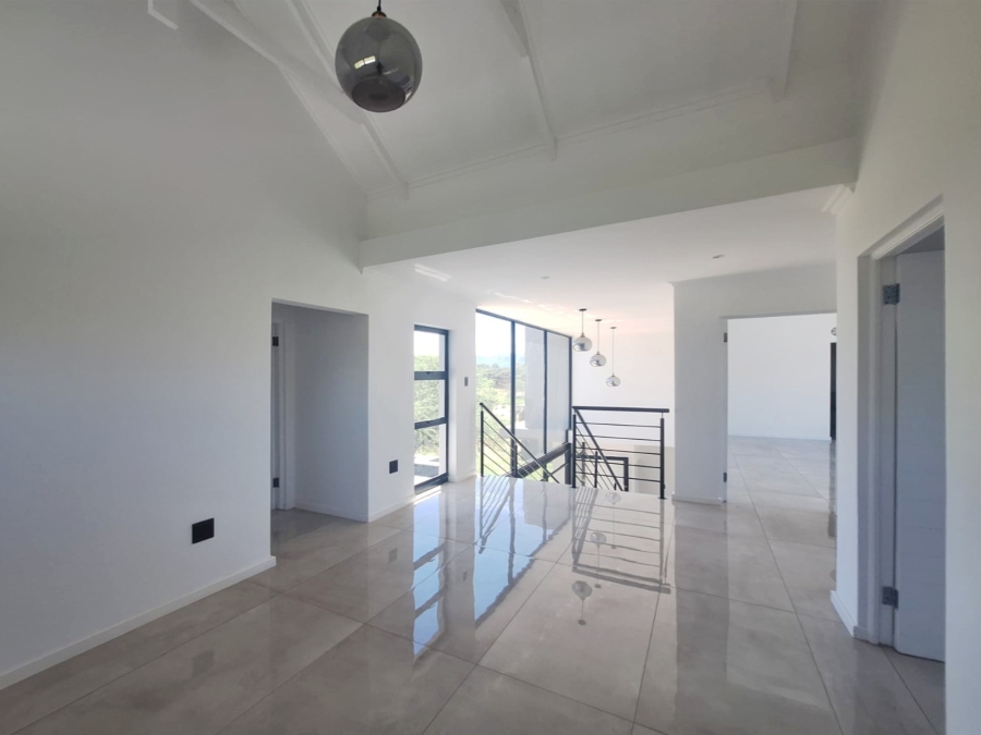 To Let 4 Bedroom Property for Rent in Redstone Private Country Estate North West